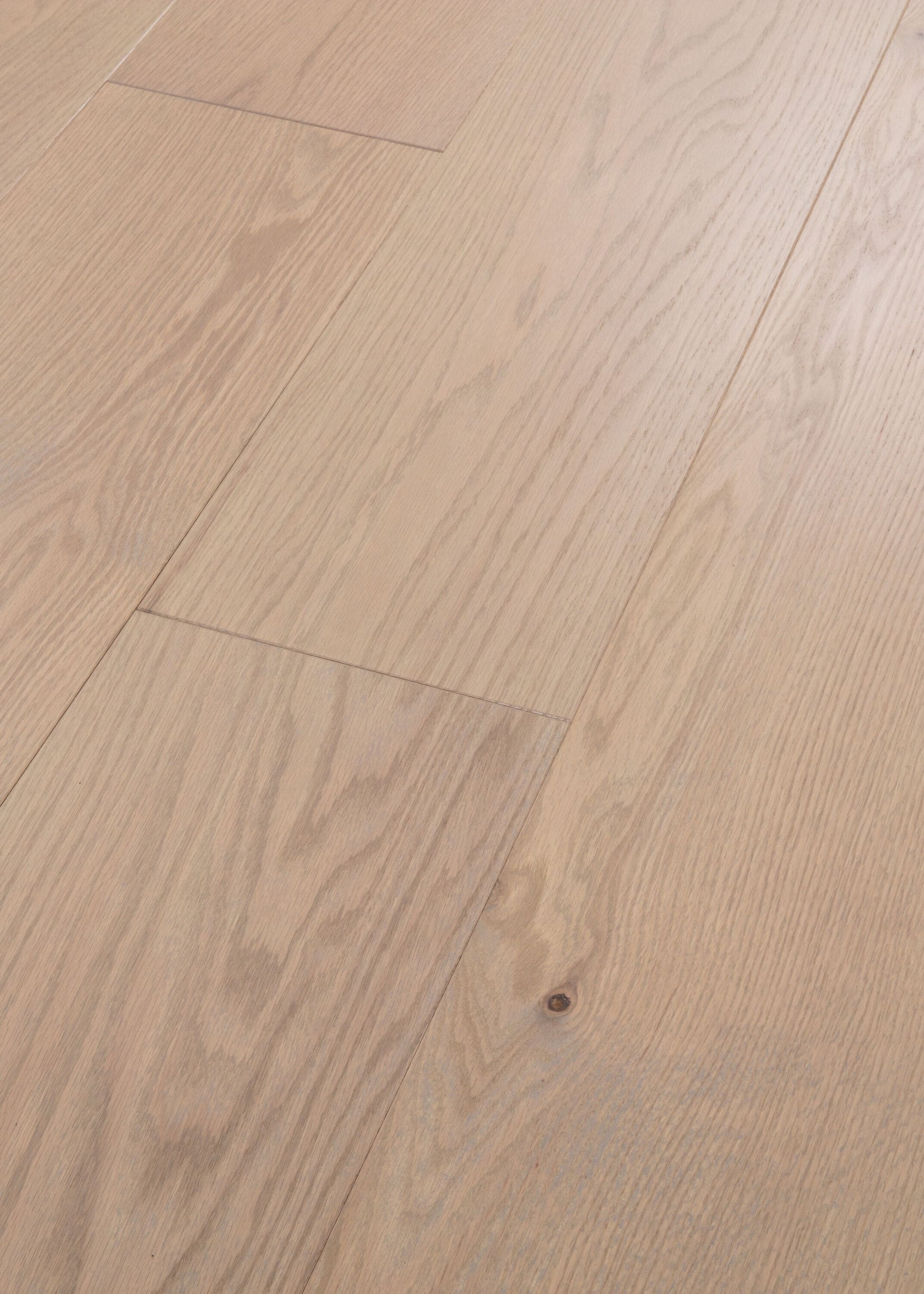 Shaw Oak Prairie Winds hardwood flooring — color and finish detail