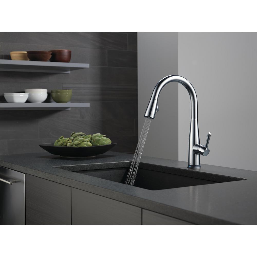 Essa Touch2O Technology Single-Handle Pull-Down Sprayer Kitchen Faucet with MagnaTite Docking in Arctic Stainless - Super Arbor