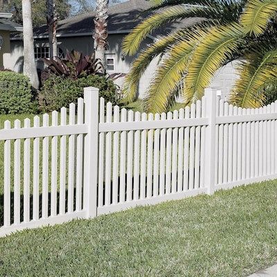 Freedom Pre-Assembled Ashford 4-ft H x 8-ft W White Vinyl Fence Panel