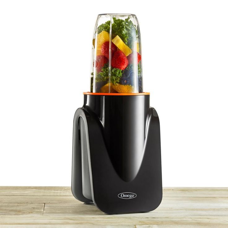 Deluxe MeGo 32 oz. 1-Speed Black Personal Blender