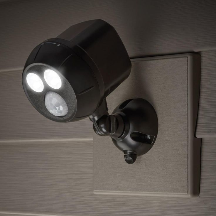 Mr Beams Outdoor UltraBright 450 Lumen Battery Powered  Motion Activated Integrated LED Spotlight, Brown
