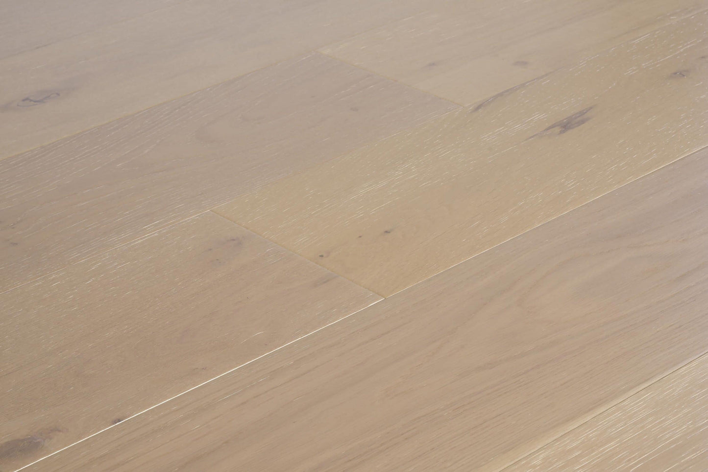 Element Flooring Oak Alsip hardwood flooring — carton and plank detail