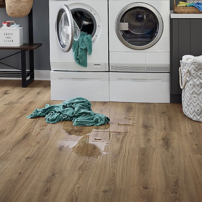 Pergo Pro +WetProtect Knightwood Oak Waterproof Laminate Flooring