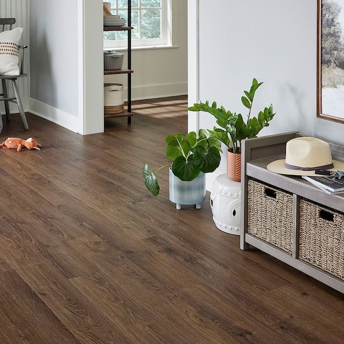 Pergo Pro +WetProtect Aventcross Oak Waterproof Laminate Flooring - 22.17 sq ft