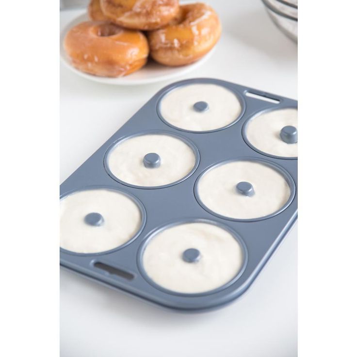 Non-Stick 6-Cavity Donut Pan