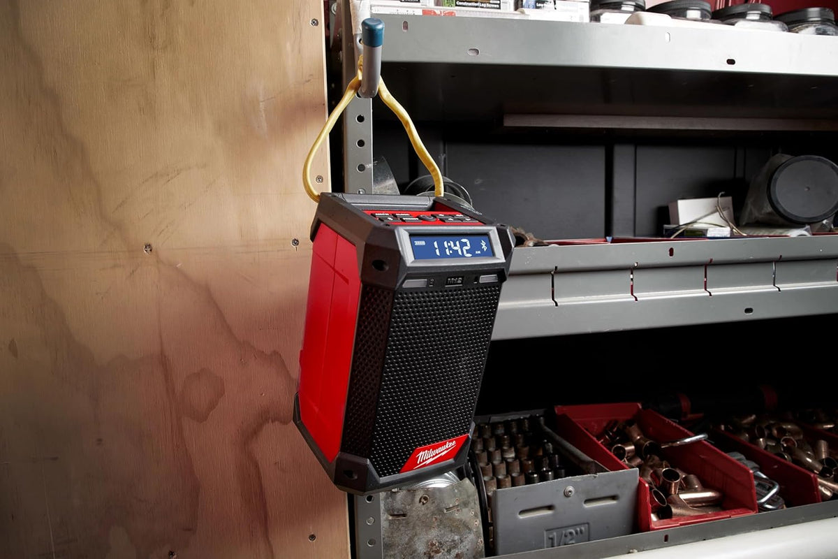 Milwaukee M12 12V Lithium-Ion Cordless Bluetooth/AM/FM Jobsite Radio + CP HIGH OUTPUT 2.5Ah Battery Pack