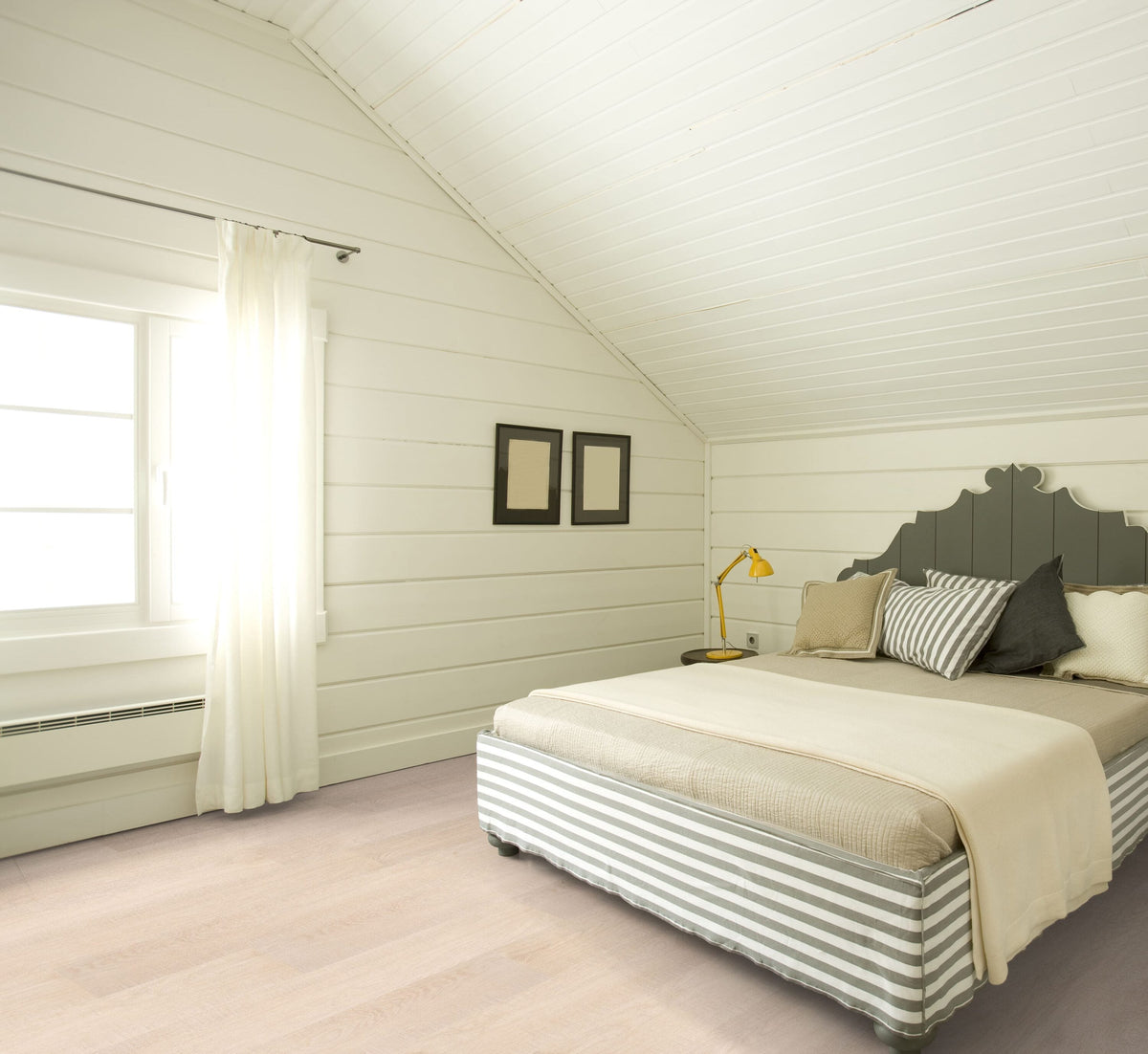 Solidfloor Oak New Hampshire hardwood flooring — color and finish detail