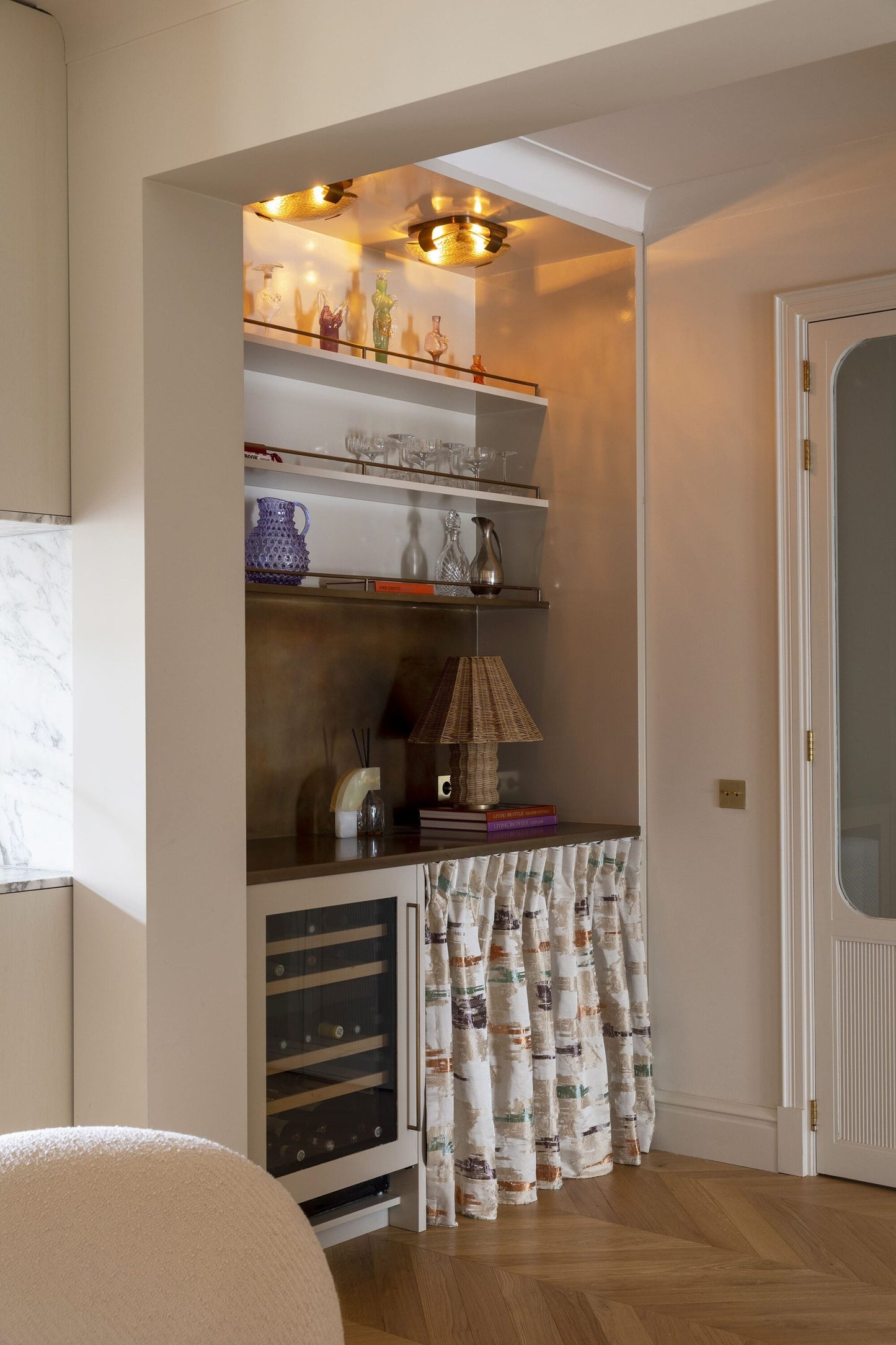 Solidfloor Oak Windsor Chevron hardwood flooring — color and finish detail