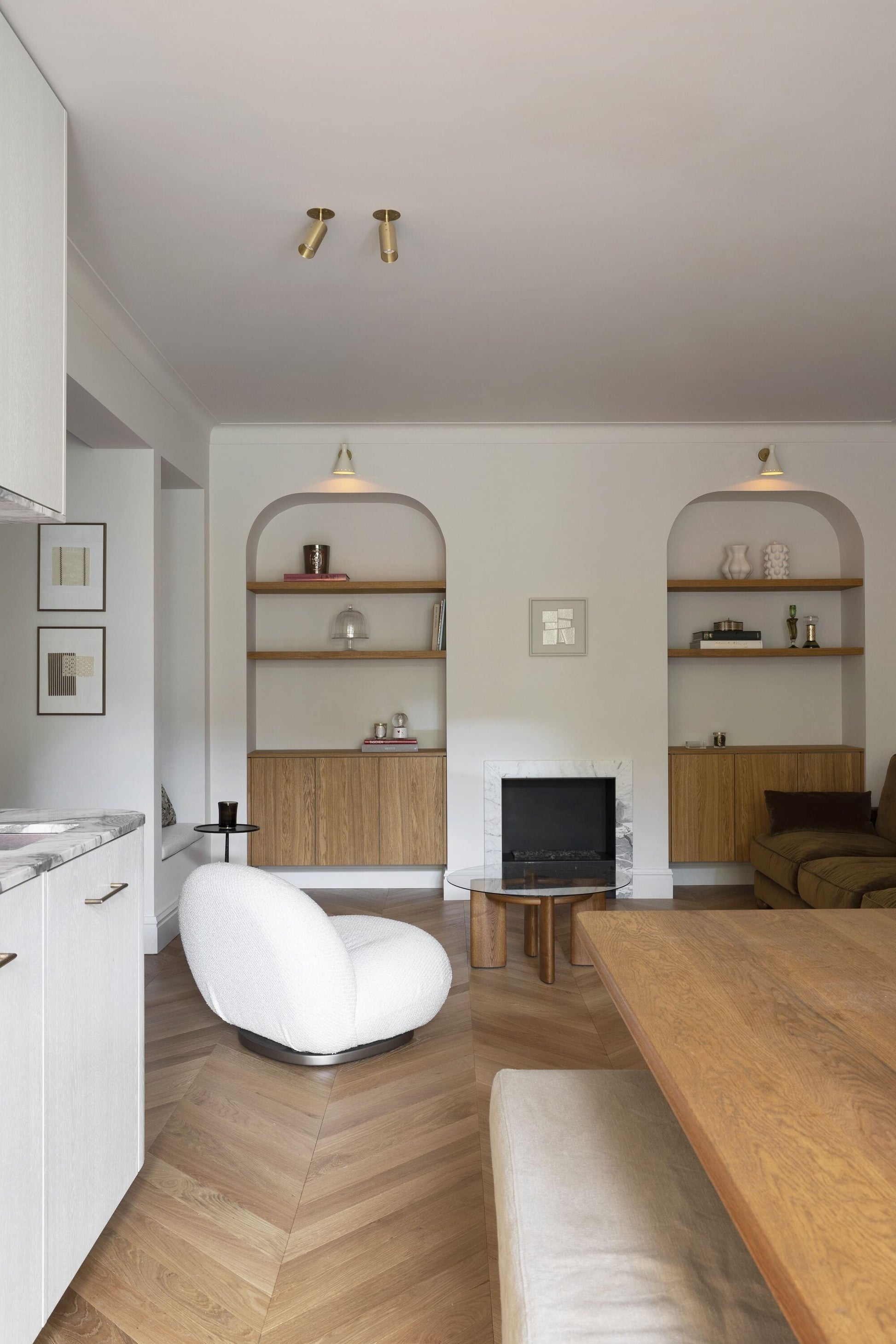 Solidfloor Oak Windsor Chevron hardwood flooring — alternate angle