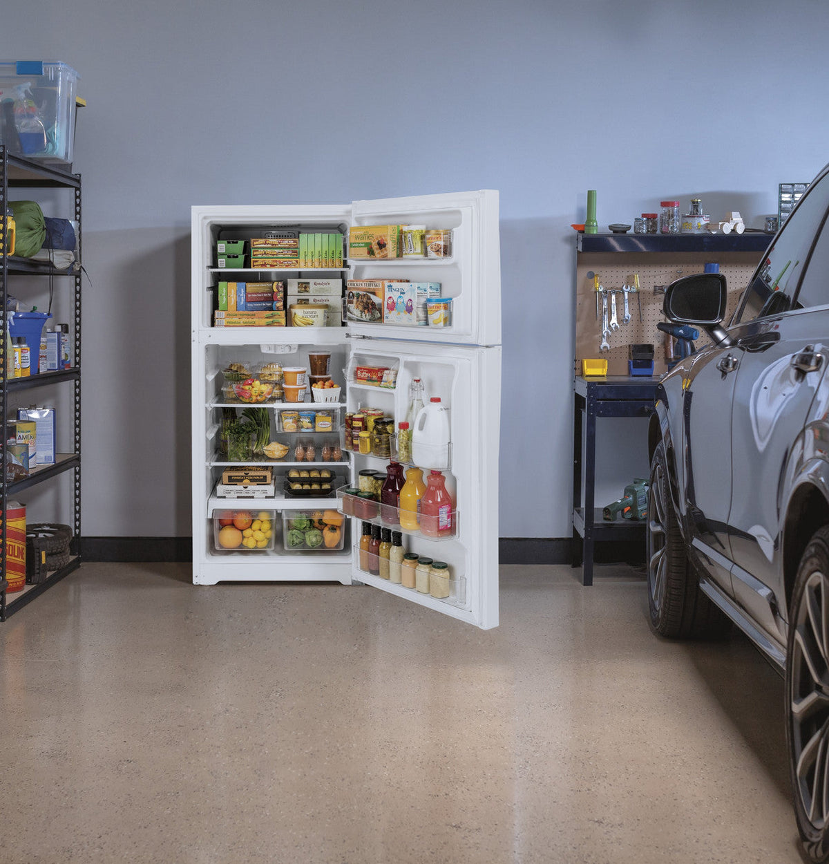 GE 21.9 cu. ft. Top Freezer Refrigerator in White (GTS22KGNRWW)