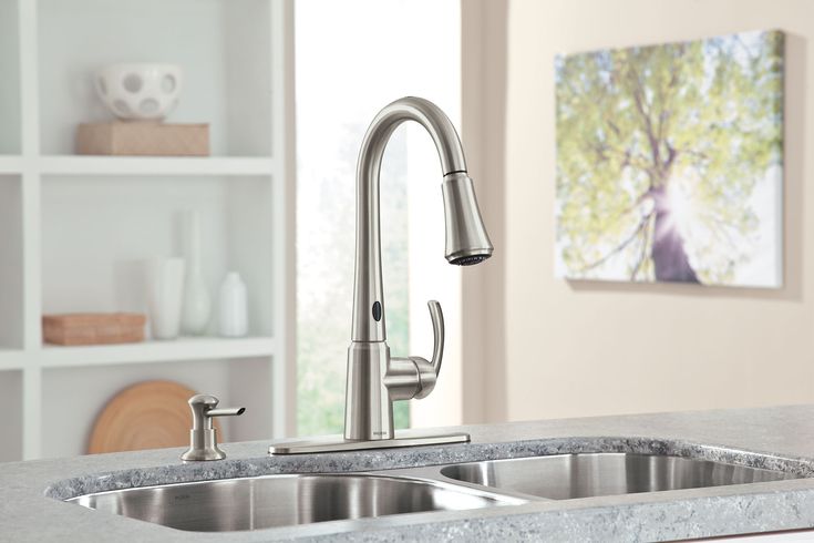 Moen Delaney with MotionSense Spot Resist Stainless 1-Handle Pull-Down Kitchen Faucet (Deck Plate Included)