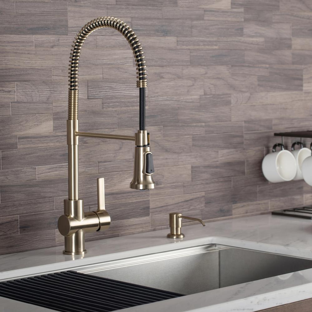 Britt Single-Handle Pull Down Sprayer Kitchen Faucet in Brushed Gold - Super Arbor