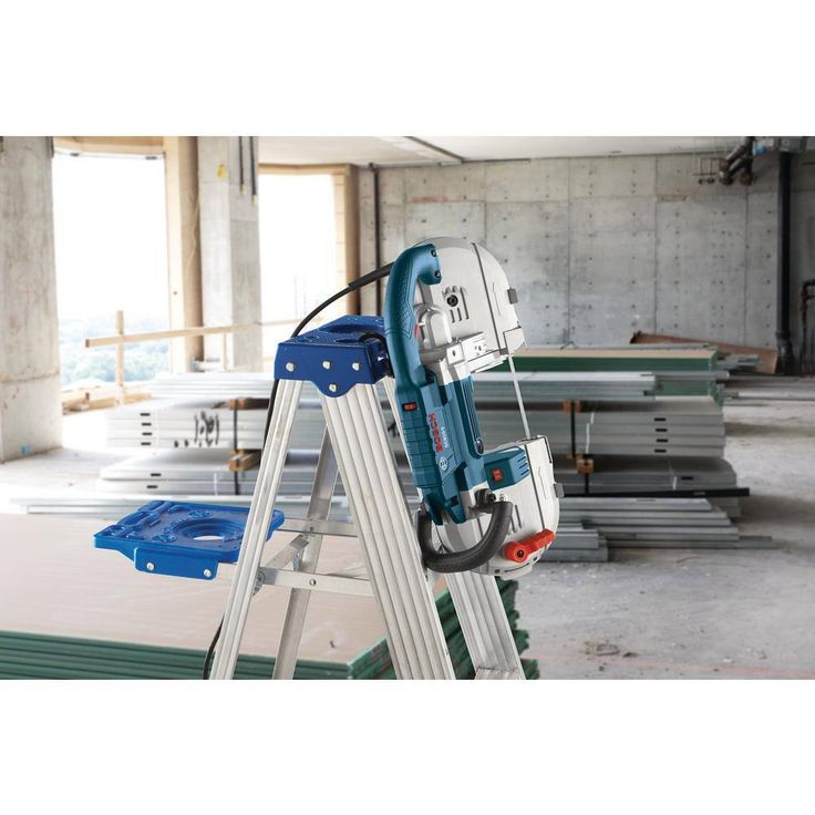 10 Amp Variable Speed Portable Band Saw