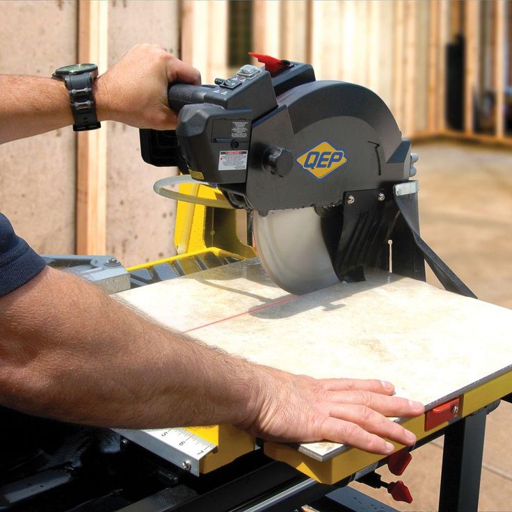 QEP 900XT 2.25 HP 10 in. Professional Tile Saw