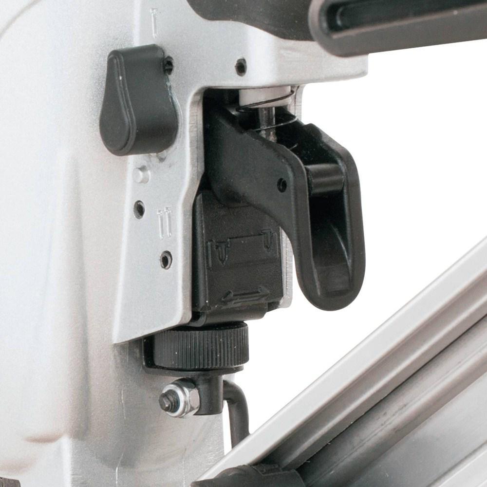 Pneumatic 15-Gauge, 2-1/2 in. Angled Finish Nailer - Super Arbor