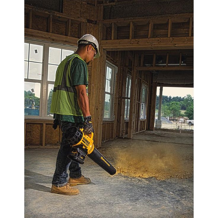 DEWALT 90 MPH 400 CFM 20V MAX Lithium Ion Cordless Handheld Leaf Blower (Tool Only) with Bonus 20V MAX Starter Kit Included