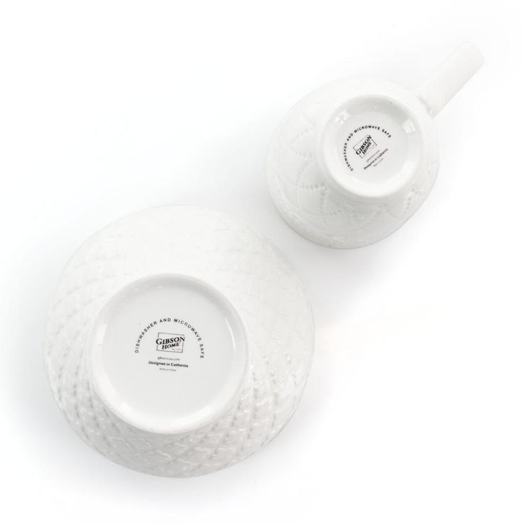 Quilted Eyelet 16 Piece Round Fine Ceramic Dinnerware Set in White