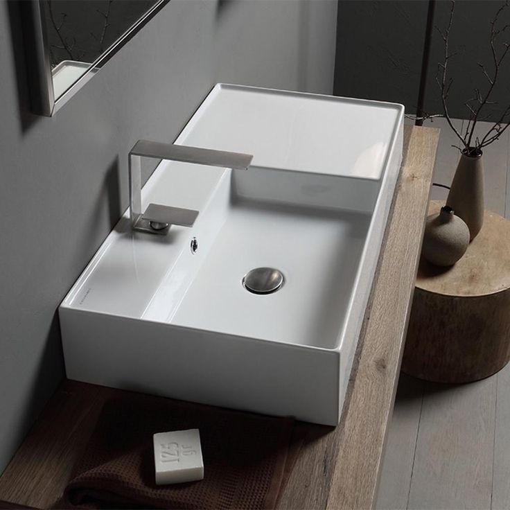 Nameeks Teorema Wall Mounted Bathroom Sink in White