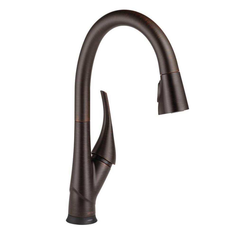Esque Single-Handle Pull-Down Sprayer Kitchen Faucet with ShieldSpray Technology in Arctic Stainless - Super Arbor