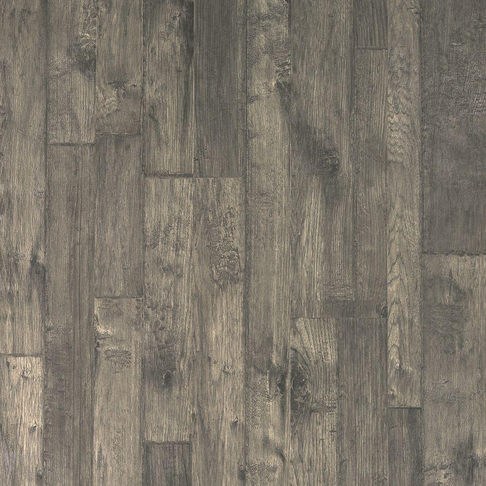 Pergo Outlast+ Waterproof Thornbury Oak 10 mm T x 7.48 in. W x 47.24 in. L Laminate Flooring (19.63 sq. ft. / case)