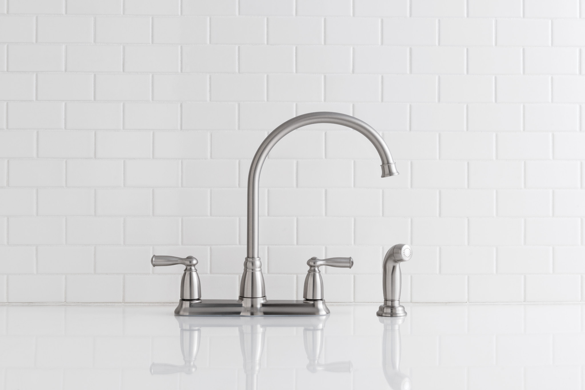 Moen Banbury High-Arc 2-Handle Kitchen Faucet with Side Sprayer, Spot Resist Stainless