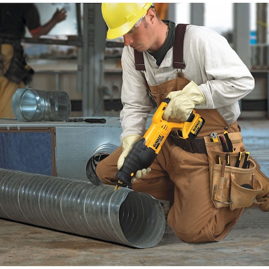 DEWALT 20V MAX Cordless Reciprocating Saw (Tool-Only) + BONUS 20V MAX XR 4.0Ah Battery Pack