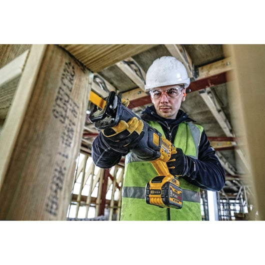 DEWALT FLEXVOLT 60V MAX Brushless Cordless Reciprocating Saw Kit with 2Ah Battery, Charger, Bag and Bonus Battery