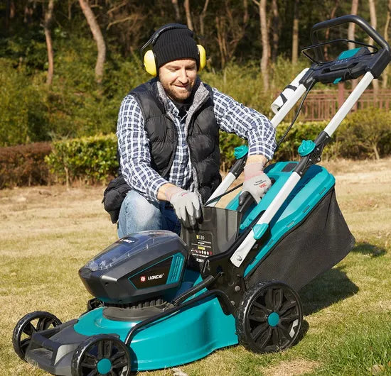 Electric Gardening Tools Liangye 40V Rechargeable Battery Operated Lawnmower with Mulching