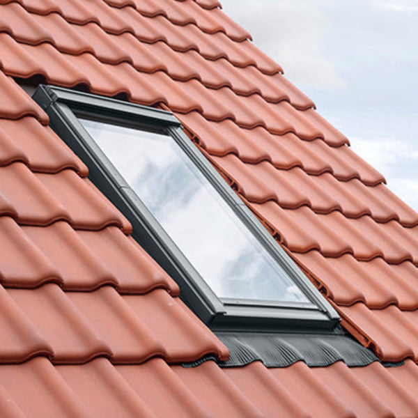 VELUX Aluminum Flashing Kit with Underlayment for Deck Mount Skylights image 5