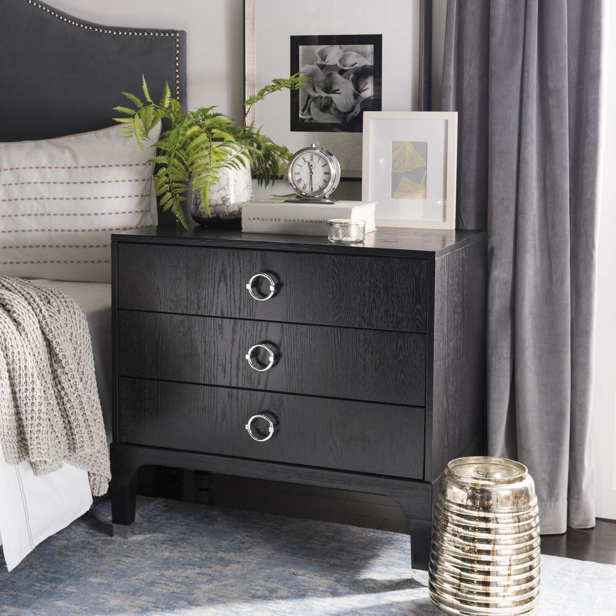Safavieh Lorna 3-Drawer Black Nightstand, 30 x 19 x 28 in.