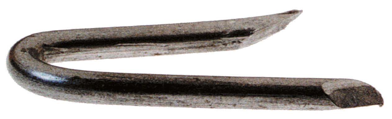 Grip-Rite 1/4 in W x 2 in L Hot-Dipped Galvanized Steel Fence Staples, 9-Gauge, 2,650-Pack (50 lb)