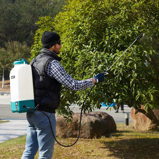 Liangye 18V Agricultural Gardening Machine 15L Battery Operated Backpack Chemical Sprayer