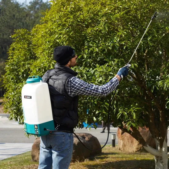 Liangye 18V Agricultural Machine 10L Battery Operated Backpack Chemical Sprayer