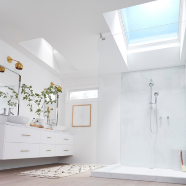 VELUX Manual Venting Deck Mount Skylight - White Solar Powered Shade image 8