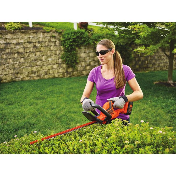 BLACK+DECKER 40V Lithium-Ion Cordless Hedge Trimmer (Tool Only)