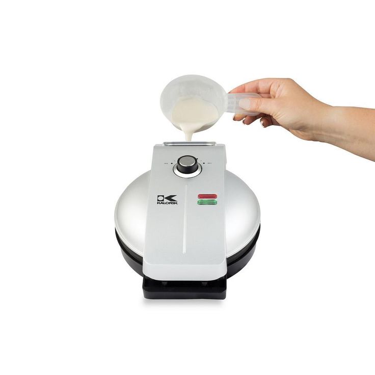 Easy Pour Single Waffle Black Belgian Waffle Maker