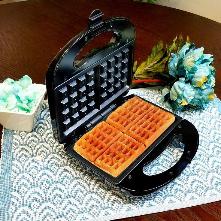 Black Waffle Maker