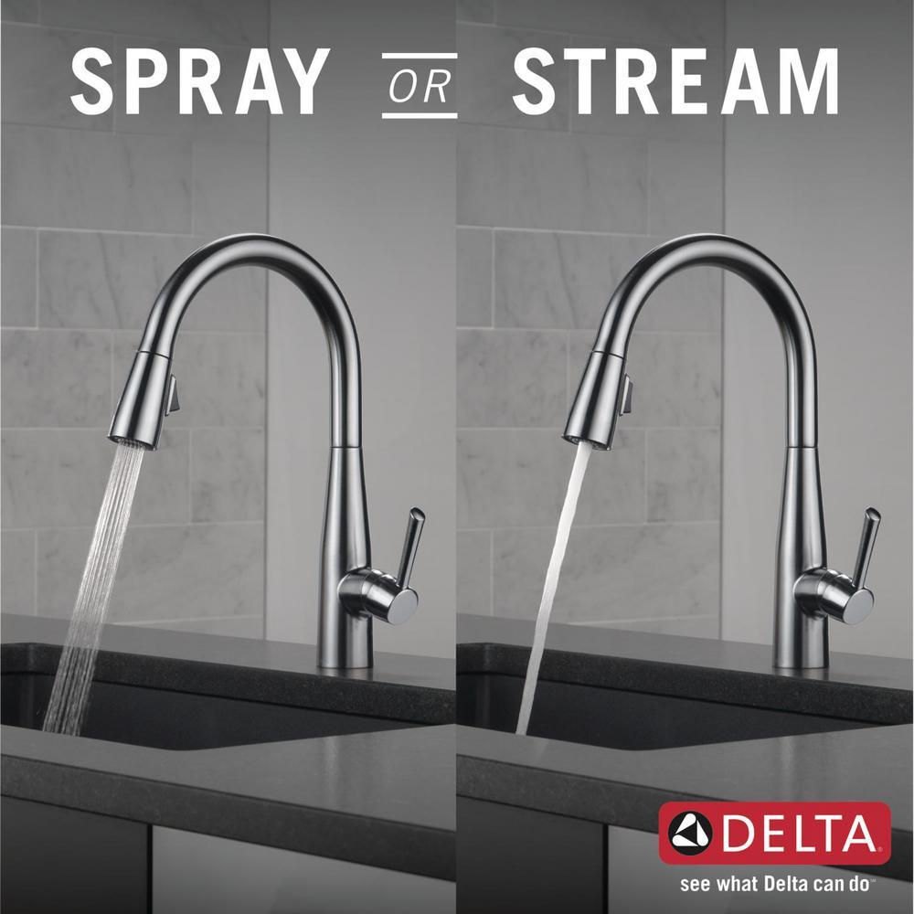 Essa Single-Handle Pull-Down Sprayer Kitchen Faucet with MagnaTite Docking in Arctic Stainless - Super Arbor