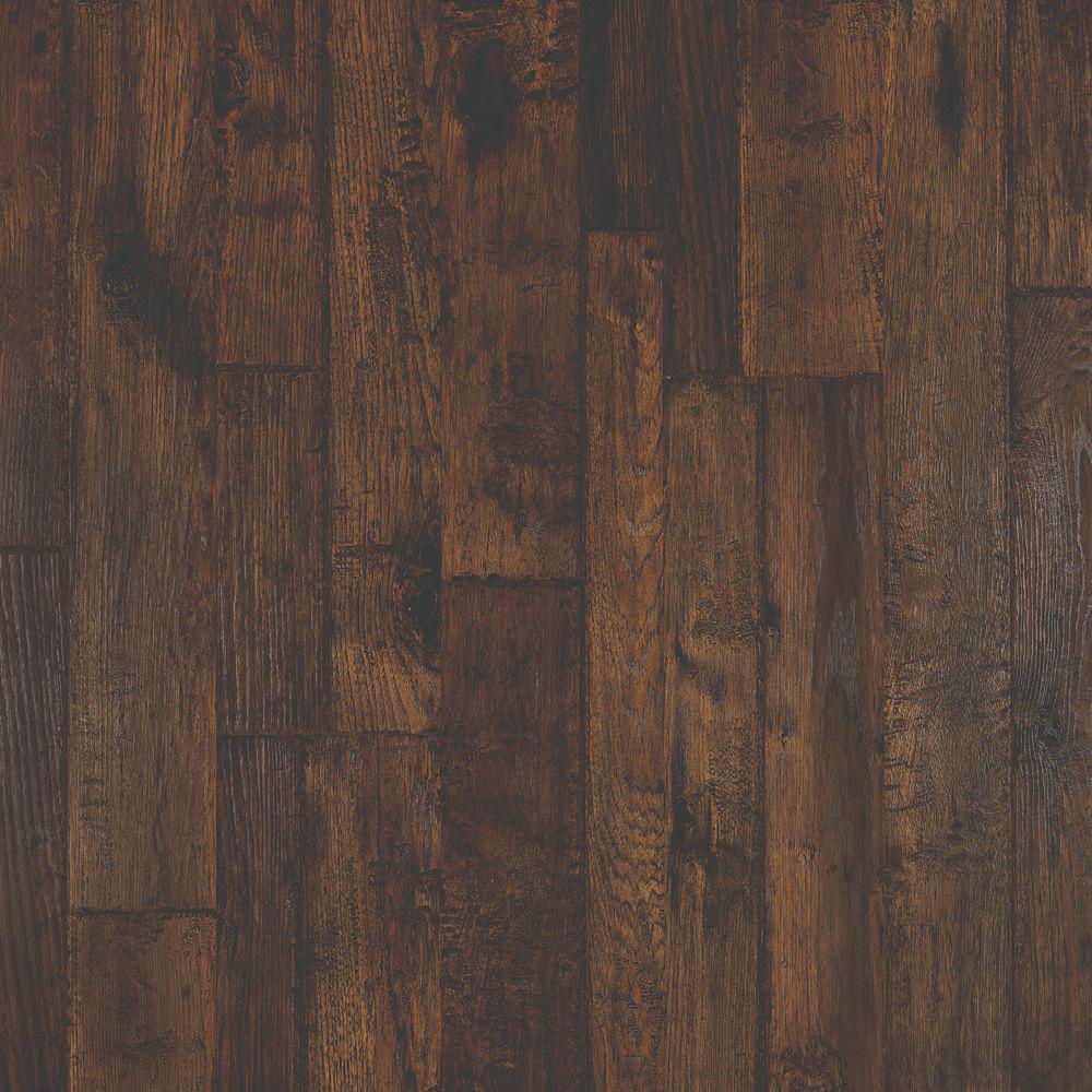 Outlast+ Waterproof Somerton Auburn Hickory 10 mm T x 7.48 in. W x 47.24 in. L Laminate Flooring (549.64 sq. ft./pallet)