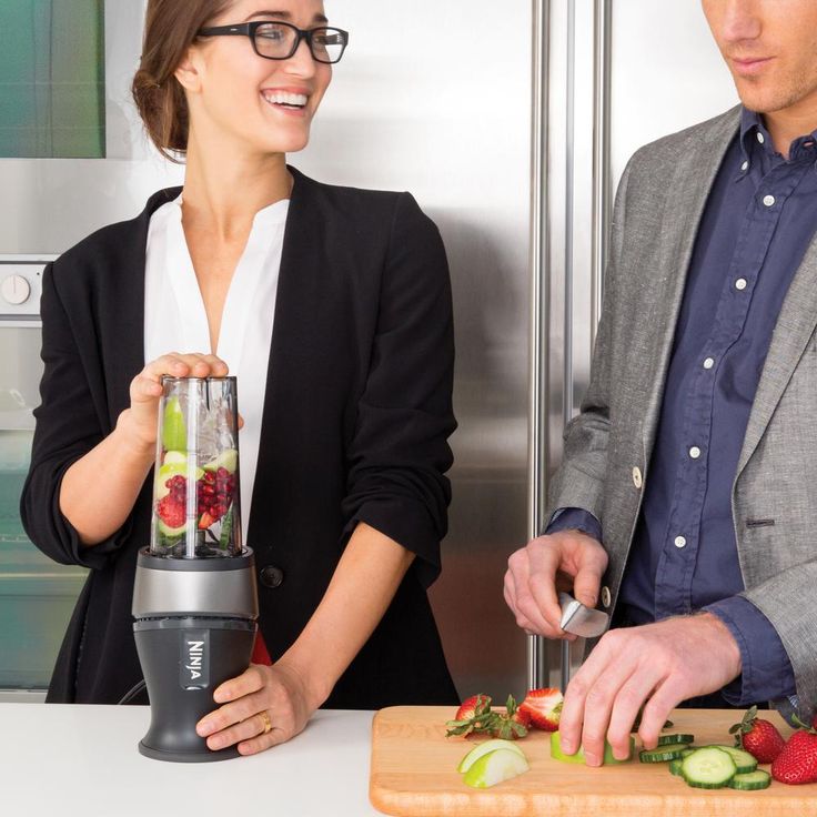 Fit 16 oz. Black Single Speed Single Serve Personal Blender