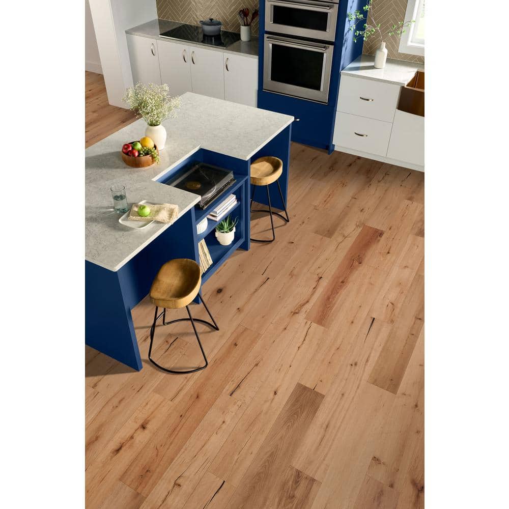 Bruce Time Honored Aged Natural Wh Oak 3/8 in. T x 6.5 in. W T+G Wire Brushed Engineered Hardwood Flooring (32.11 sq.ft./ctn)