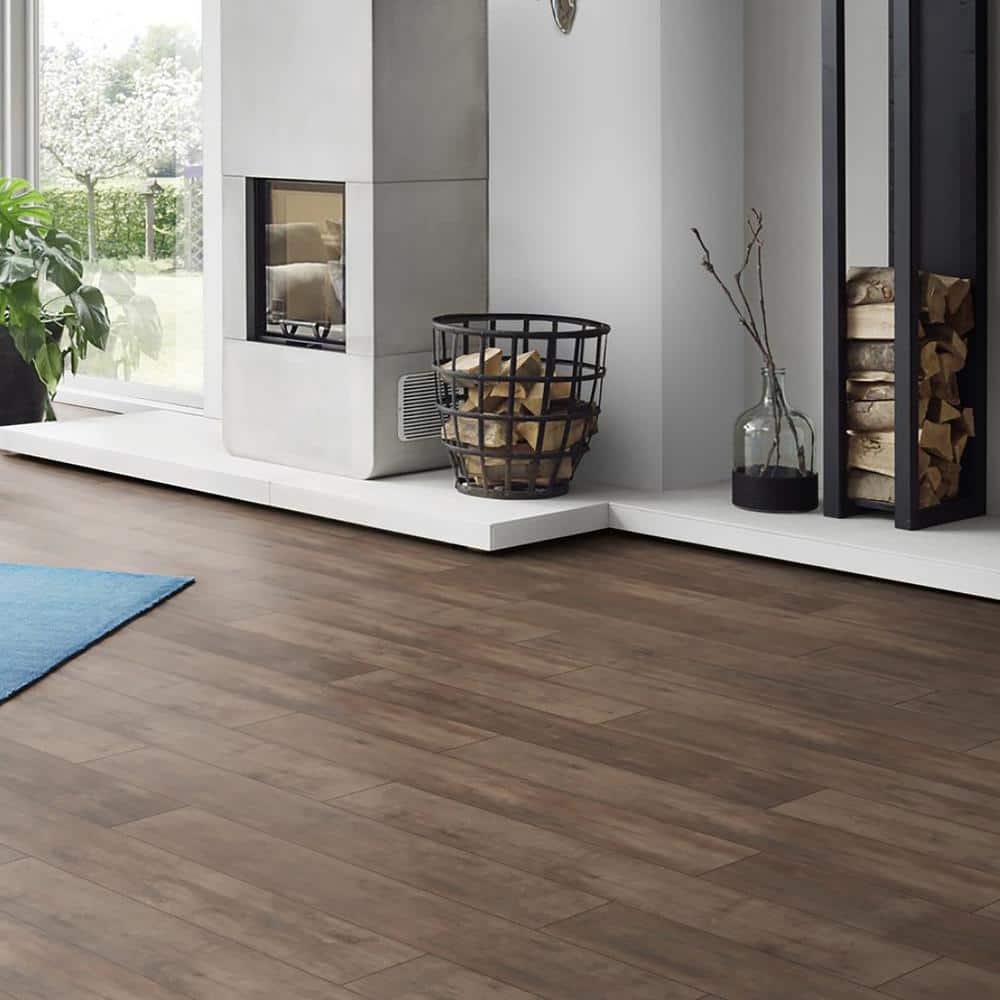 Krono Original Ancient Oak 12 mm T x 8 in. W Waterproof Laminate Wood Flooring (15.9 sqft/case)