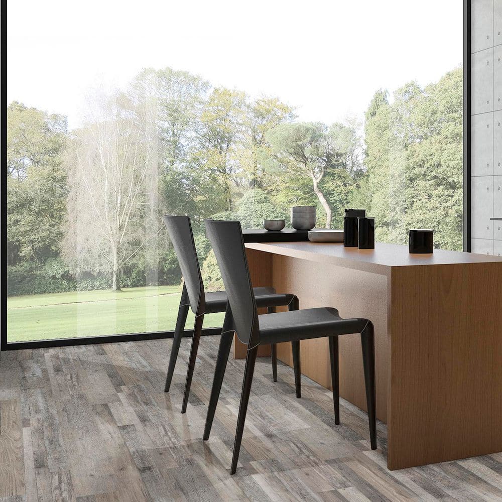MSI Woodland Ashen Estate 7 in. x 48 in. Rigid Core Luxury Vinyl Plank Flooring (23.77 sq. ft. / case)