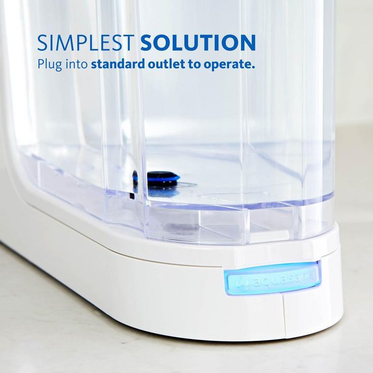 Clean Water Machine with Pitcher in White