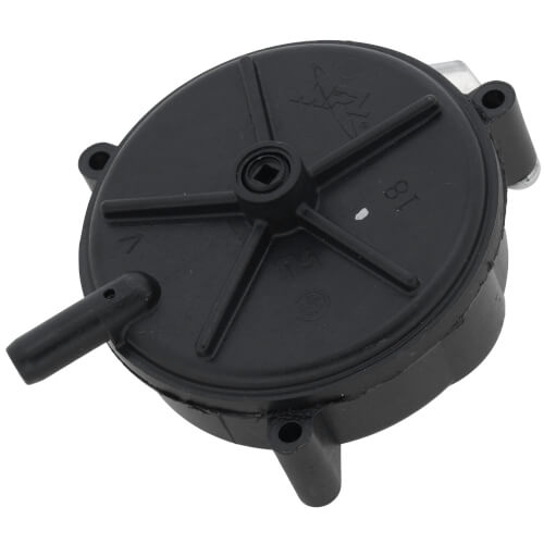 Goodman-Amana B1370126 pressure switch - detail view (Product Type: Pressure Switch)