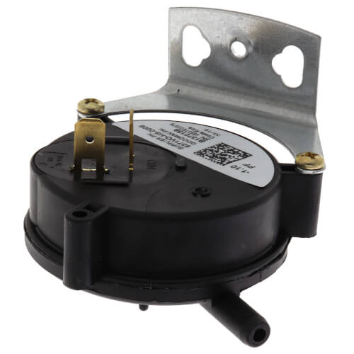 Goodman-Amana B1370159 pressure switch - front view (Product Type: Pressure Switch)