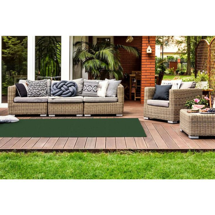 TrafficMaster Vantage 12 ft. x 100 ft. Ivy Green Artificial Grass Turf