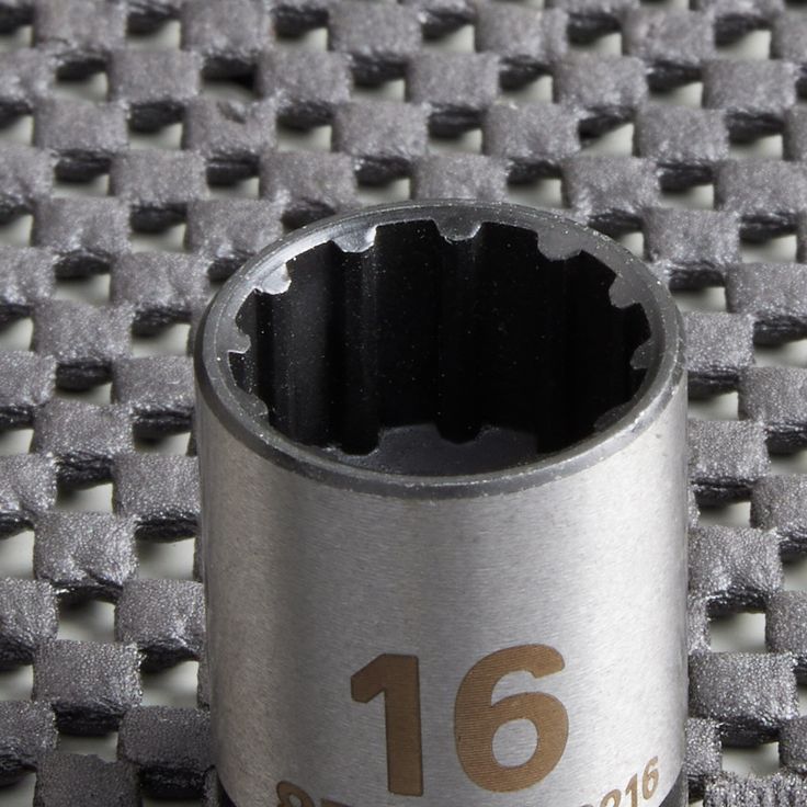 Kobalt Universal Metric 3/8-in Drive Spline 16mm Shallow Socket