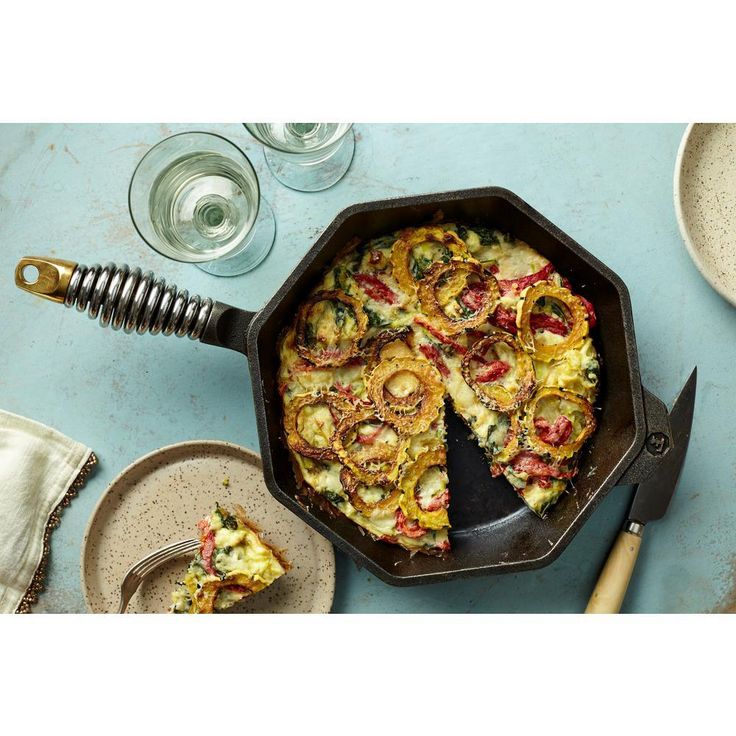 Cast Iron Collection 10 in. Cast Iron Skillet in Black with Lid