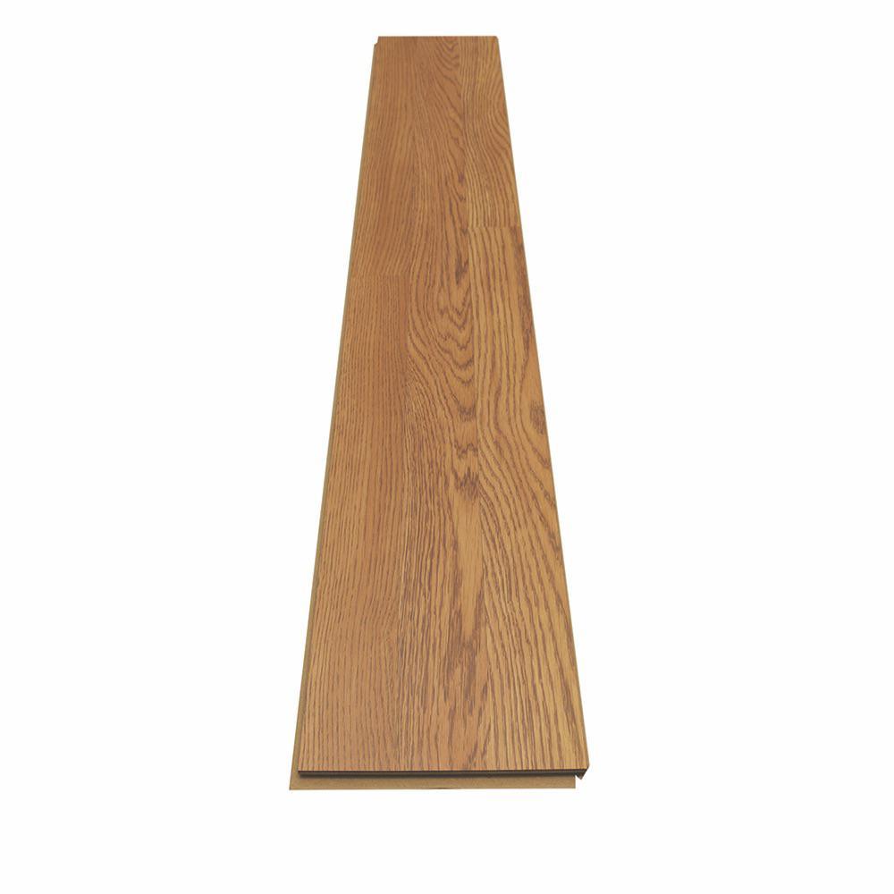 Pergo XP Classic Auburn Oak 8 mm T x 7.48 in. W x 47.24 in. L Laminate Flooring (19.63 sq. ft. / case)